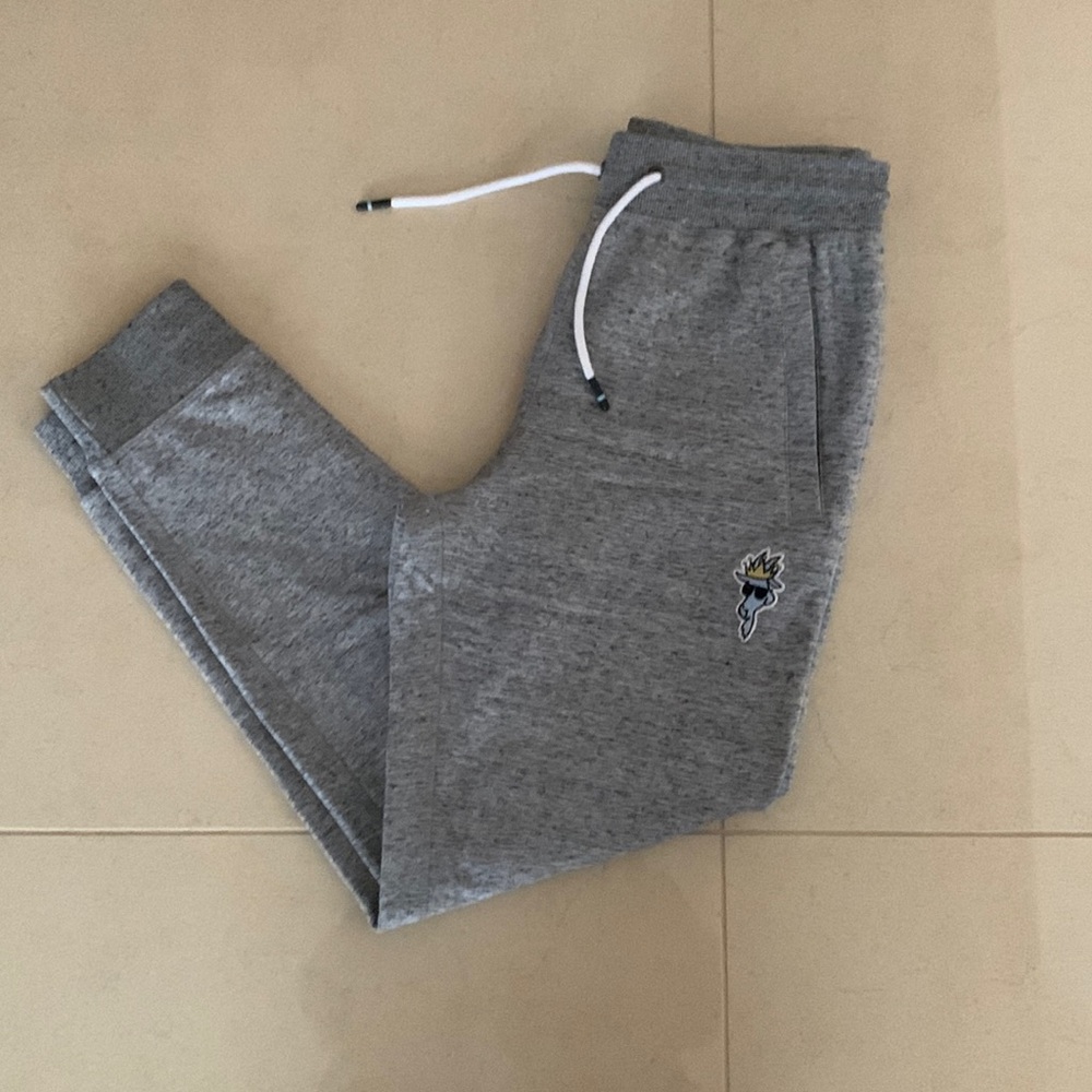 NWT Goat grey athletic jogger sweatpants. Non smoking home with tag